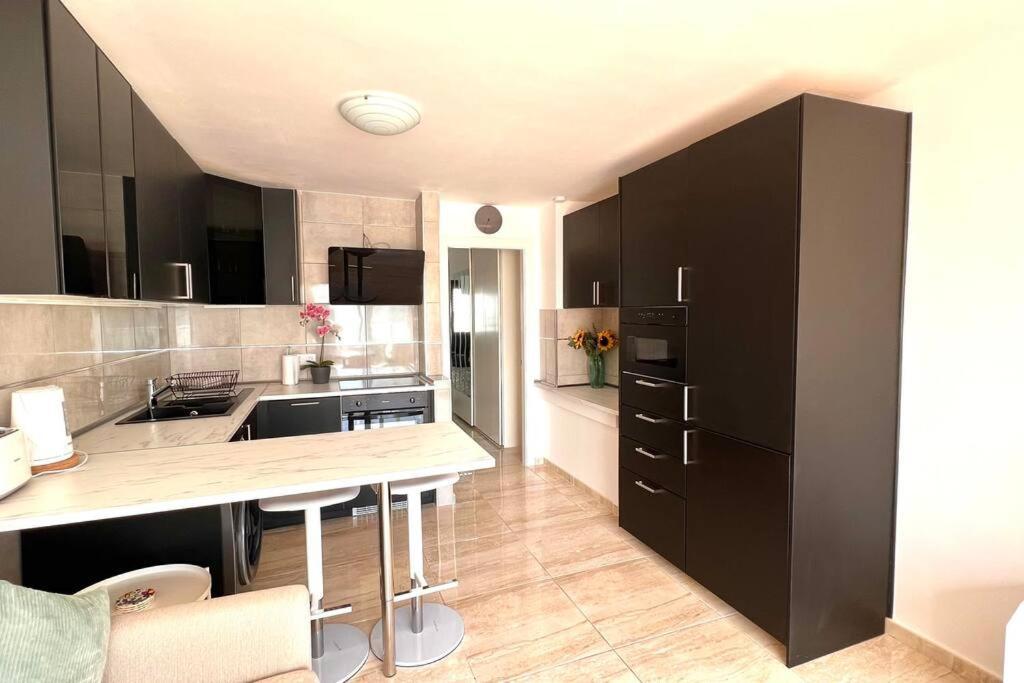 Casa Teddy - Central And Modern One Bedroom Apartment ติอาส ภายนอก รูปภาพ